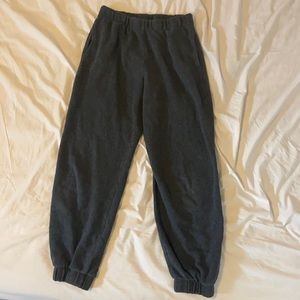 brandy melville rosa sweat pants in dark grey